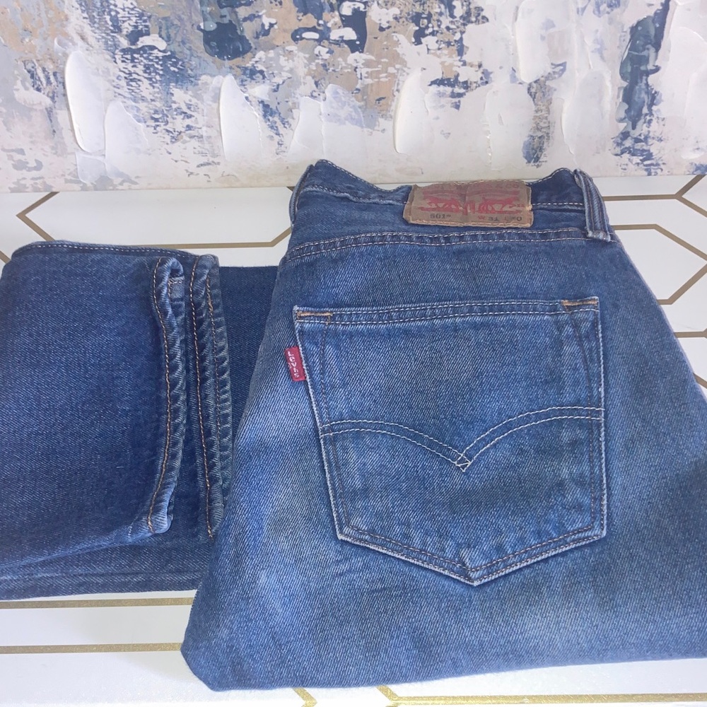 Levi's Classic Relaxed Fit Men's Jeans in Blue